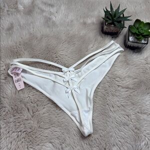 NWT Victoria’s Secret Y2K Very Sexy Strappy V String Thong Panties Small Vintage